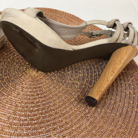 BCBGMaxAzria Runway Soft Off White Sunrise Suede Leather Sandals Size US 8.5 - Picture 8 of 11